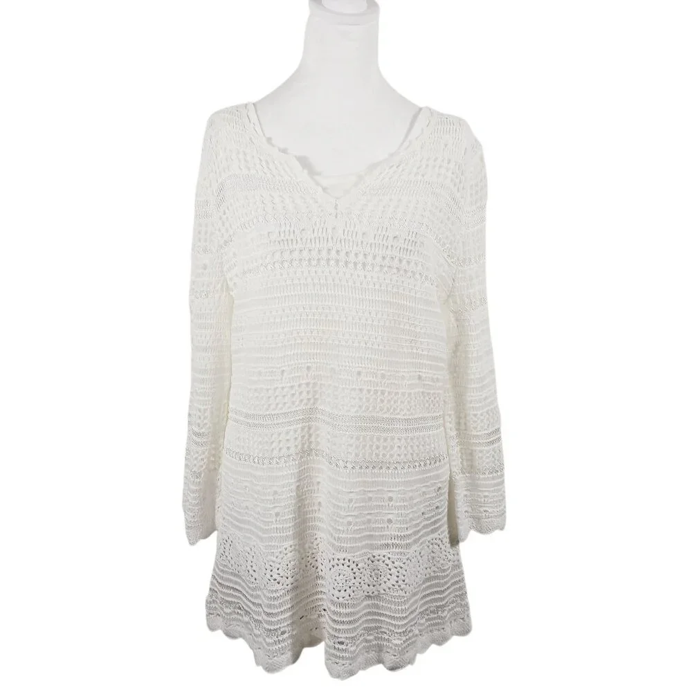 NWT Hot in Hollywood, Split V Neck 3/4 Sleeve Crochet Tunic, White, Size Medium